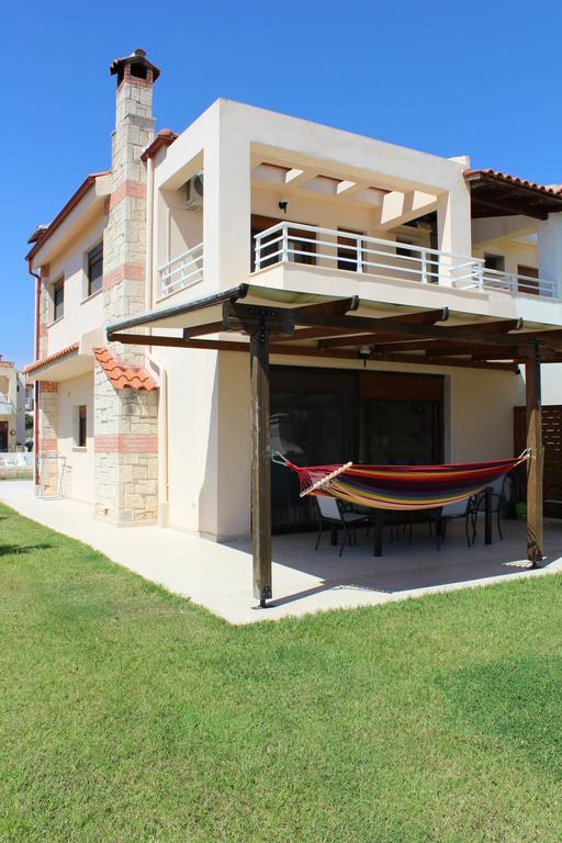 Petra Villa Afytos Exterior photo