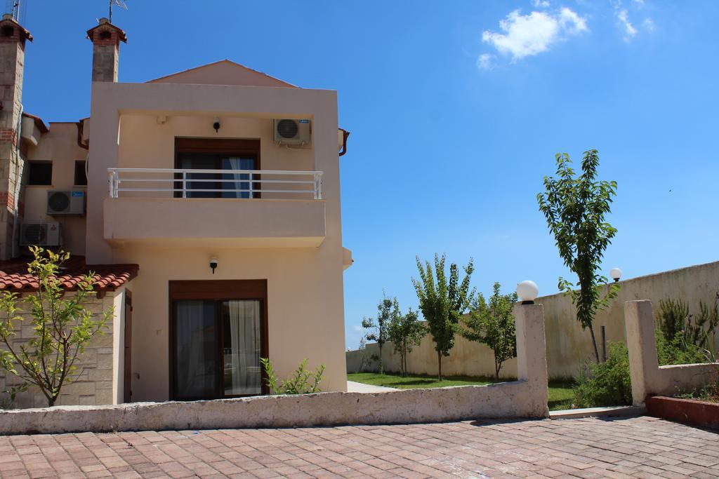 Petra Villa Afytos Exterior photo