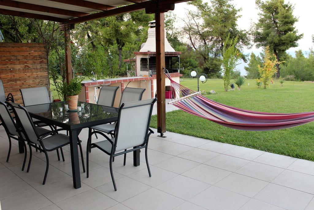 Petra Villa Afytos Exterior photo